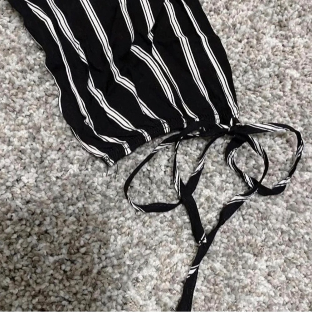La Hearts Black & White Vertical Stripe Off-Shoulder Crop Top - Picture 3 of 3